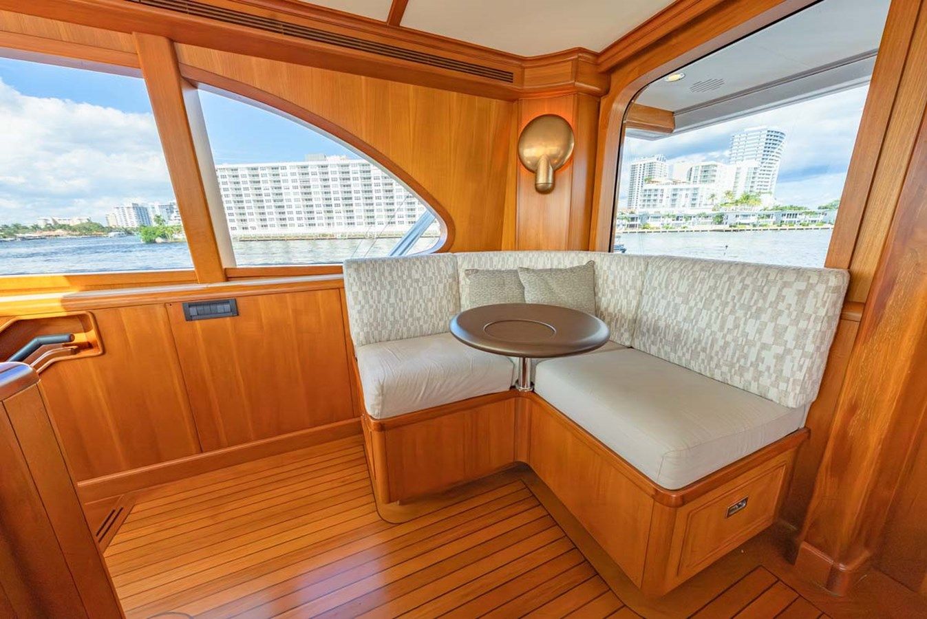 the best price on CATCH - FeadShip
