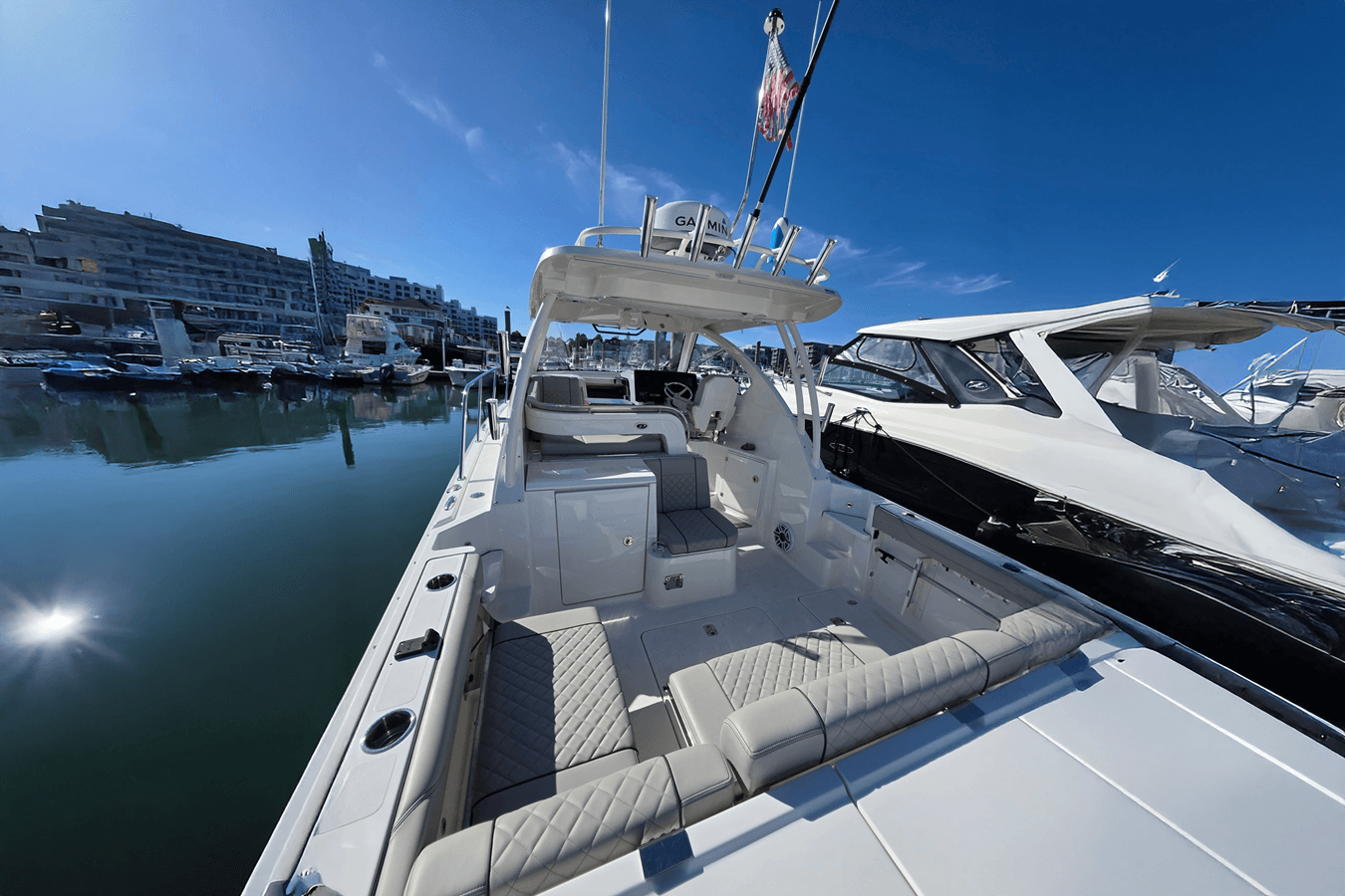 Buy a Pursuit OS 325 Offshore - PURSUIT BOATS at Shestakov Yacht Sales