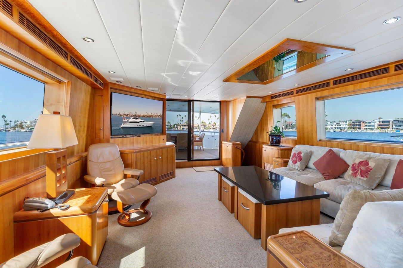 Купить яхту REVERIE 98 в Shestakov Yacht Sales