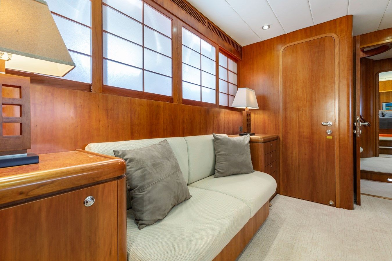 Купить яхту REVERIE - HORIZON MOTOR YACHTS в Shestakov Yacht Sales