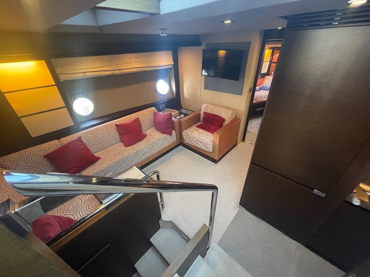 Лучшая цена на Azimut 62S 2007