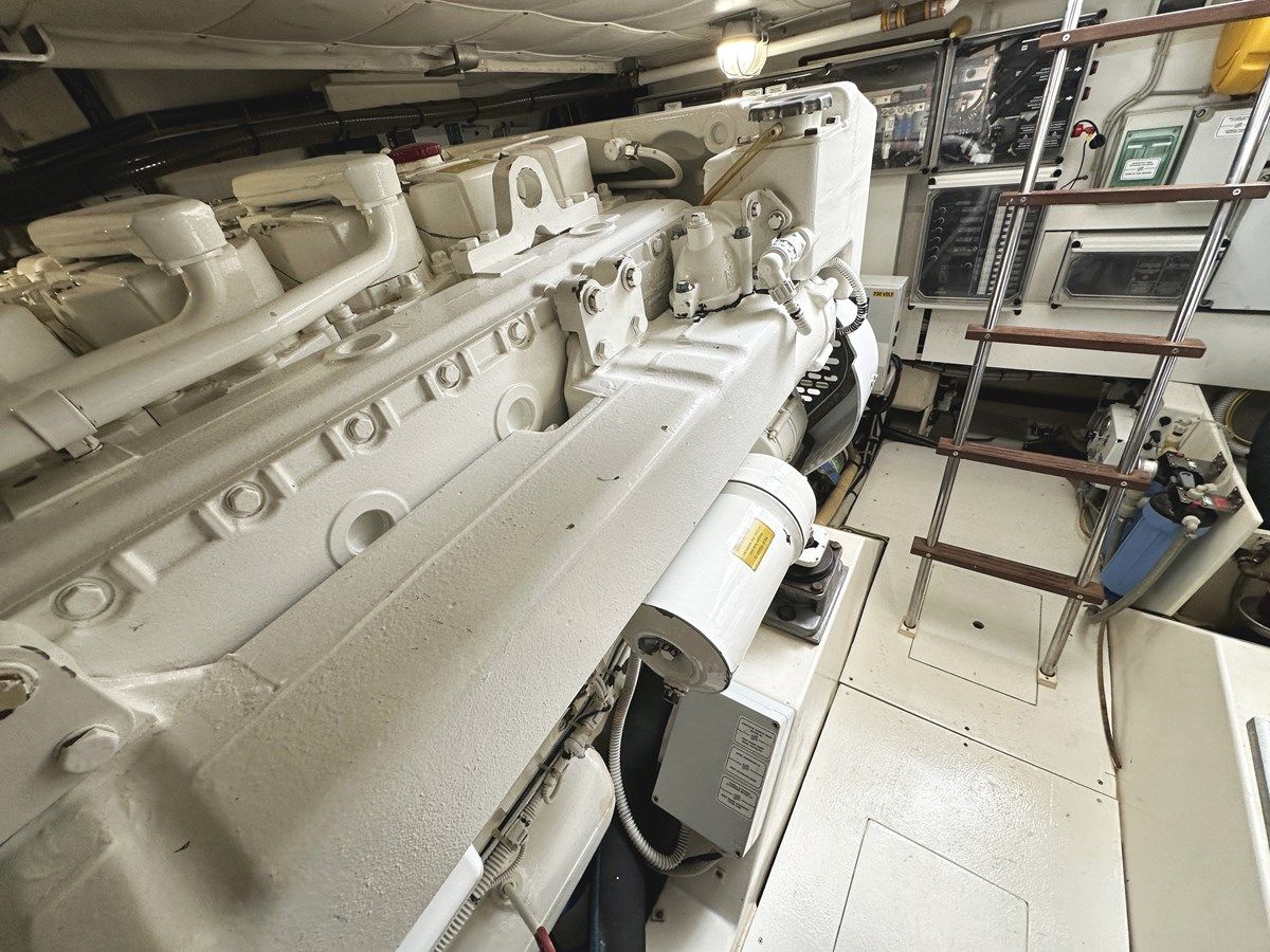 Купить яхту PRIMO - Ferretti Yachts в Shestakov Yacht Sales