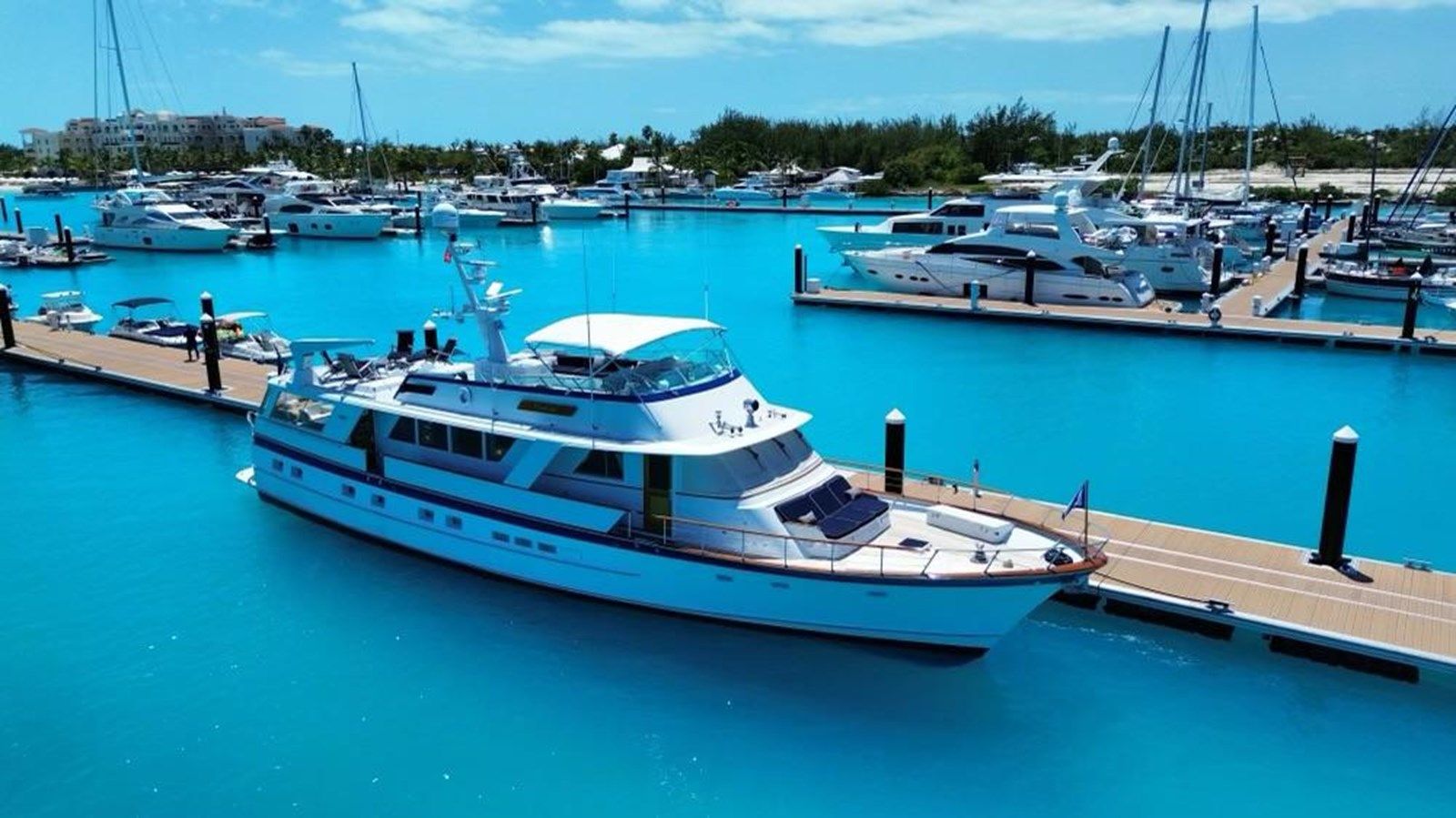 Лучшая цена на CAPRICHO - BURGER BOAT COMPANY