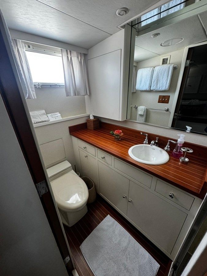 CAPRICHO - BURGER BOAT COMPANY