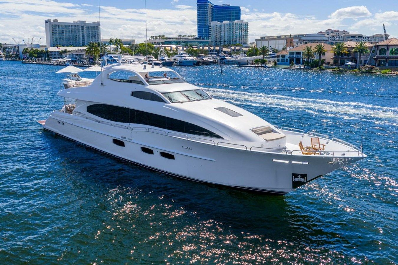 Buy a yacht SERENITY - Lazzara