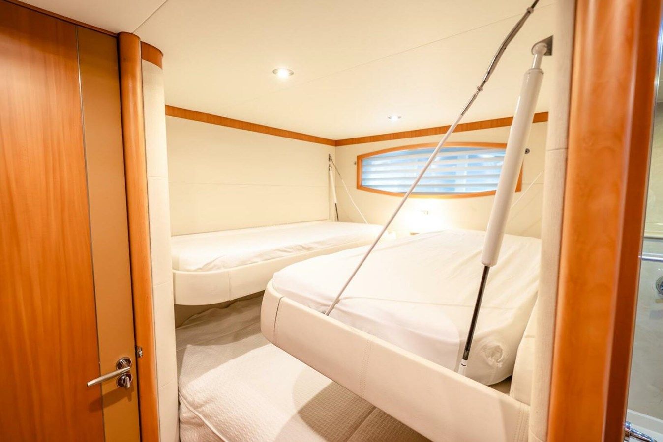 Buy a yacht SERENITY 116