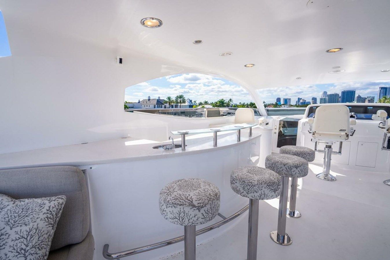 Buy a yacht SERENITY