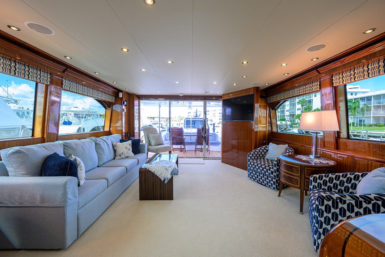 Buy a yacht SAPPHIRE Enclosed Bridge