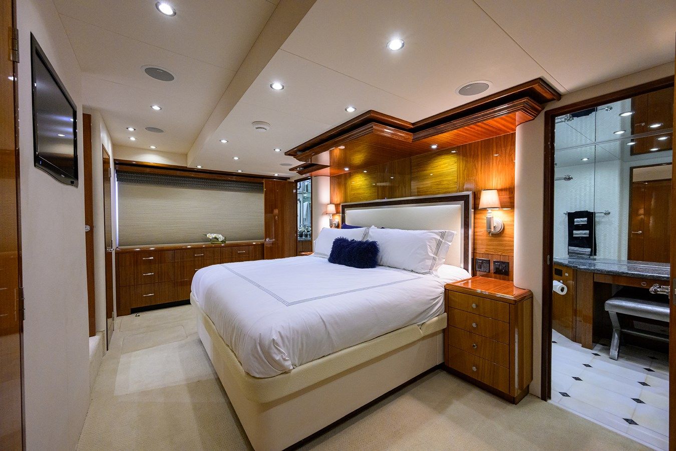 best yacht sales deals SAPPHIRE 2009
