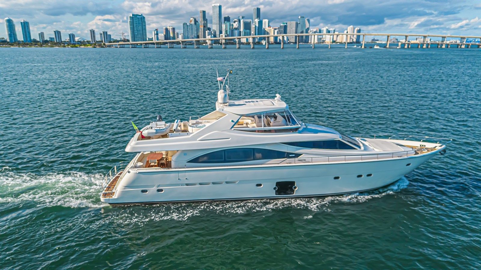 Buy a yacht Noral 830