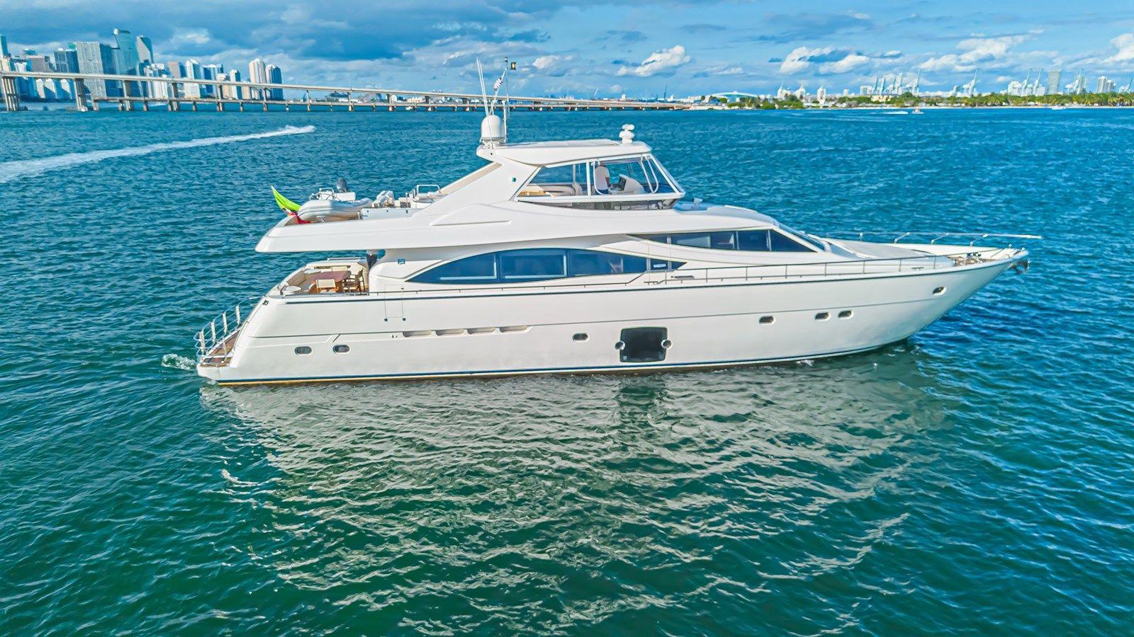 Buy a yacht Noral 2011