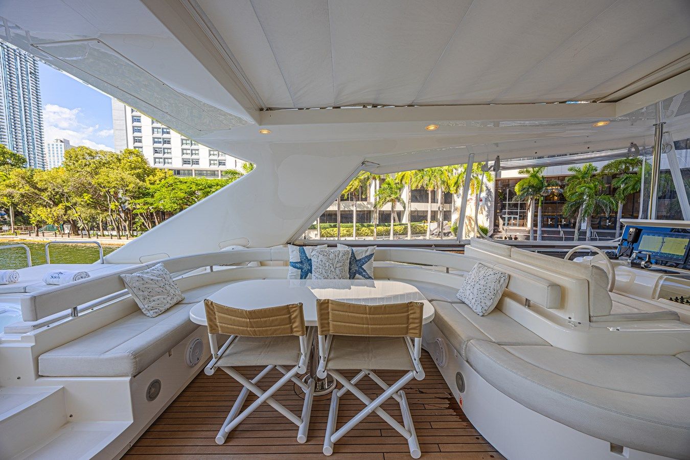 Buy a yacht Noral 2011