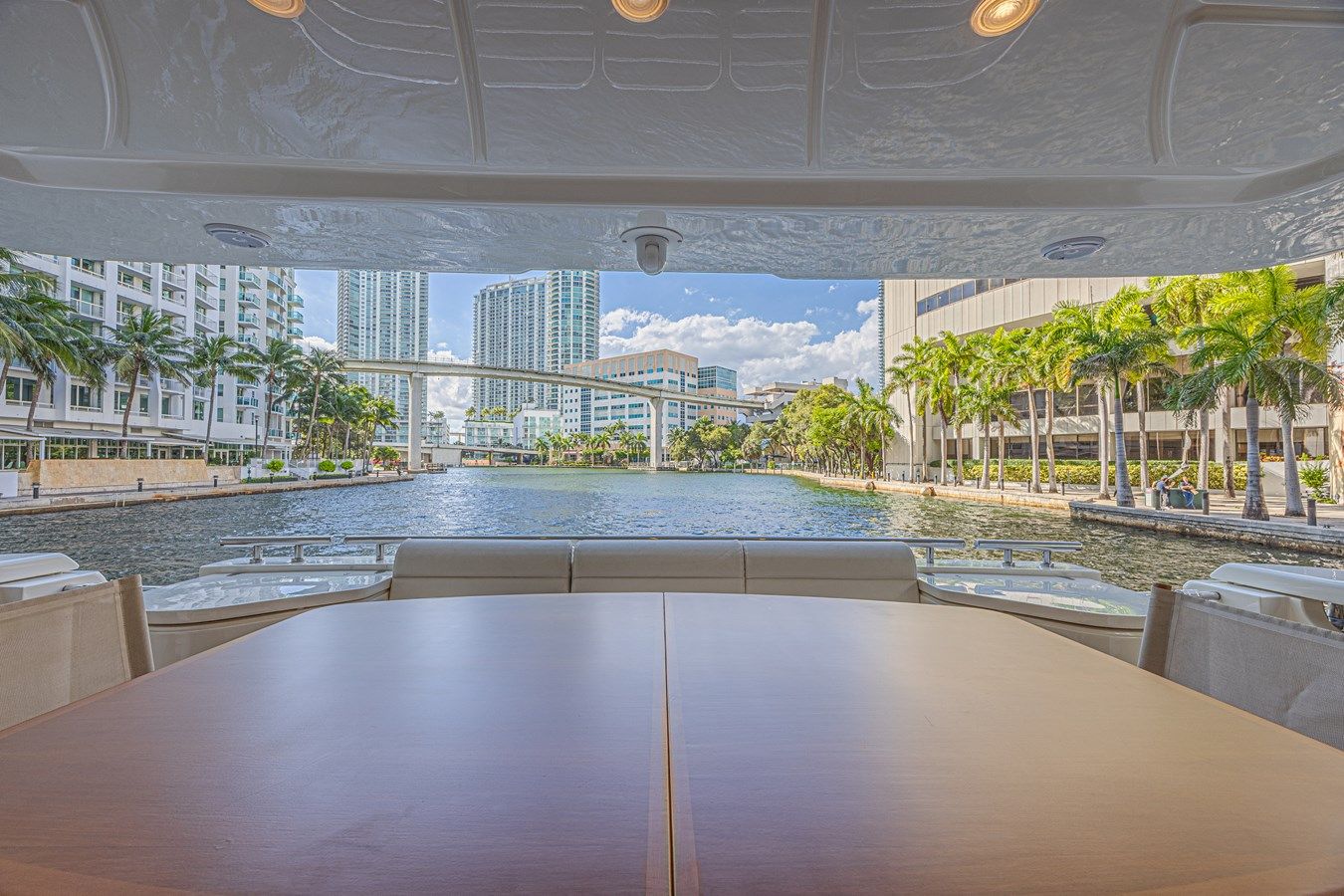 Buy a yacht Noral - Ferretti Yachts