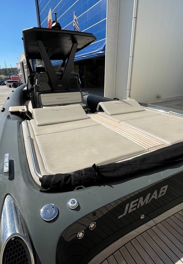 Стоимость яхты JEMAB Venom 44