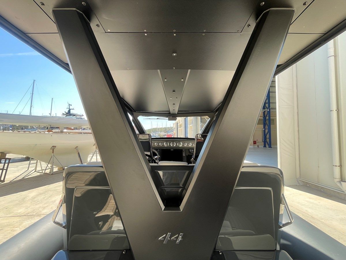 Купить яхту JEMAB Venom 44 в Shestakov Yacht Sales