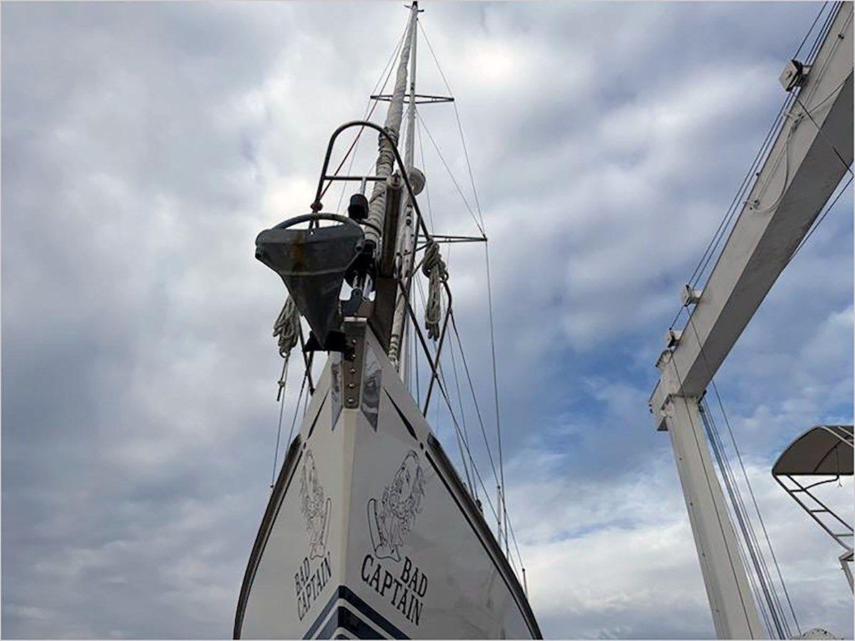 Buy a yacht 46' Hylas 2008 Center Cockpit - HYLAS