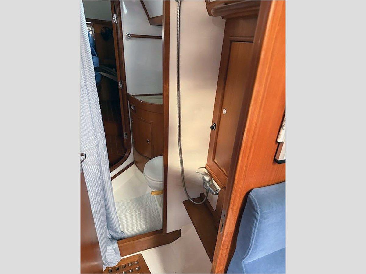 Buy a yacht 46' Hylas 2008 Center Cockpit