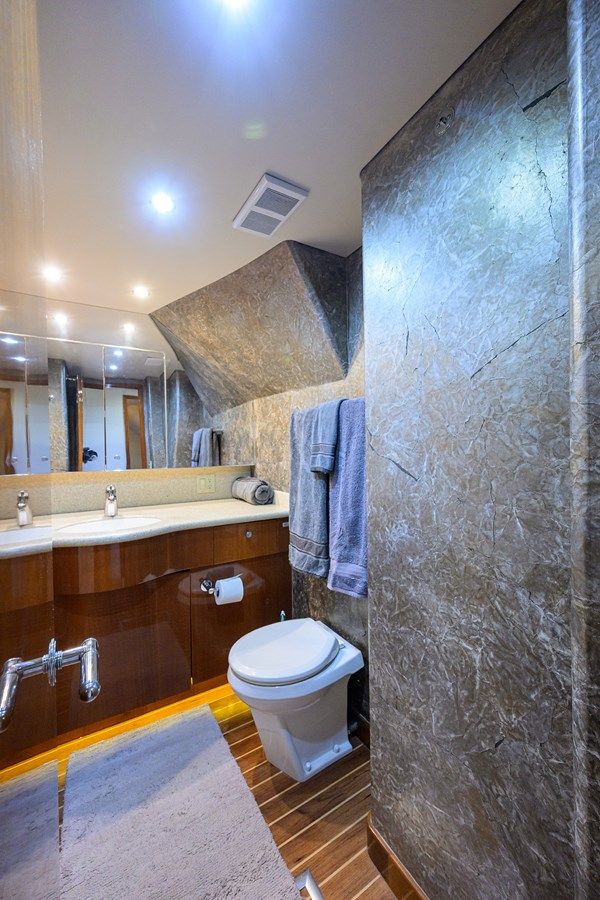 Buy a SAPPHIRE Enclosed Bridge at Shestakov Yacht Sales