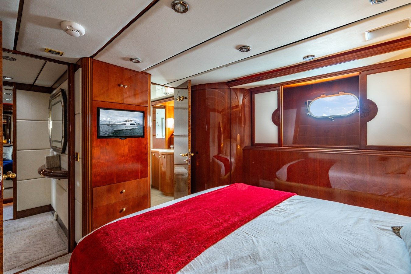 Продажа яхты AQUA