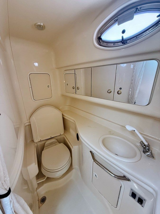 Buy a yacht sert3612k304 - SEA RAY