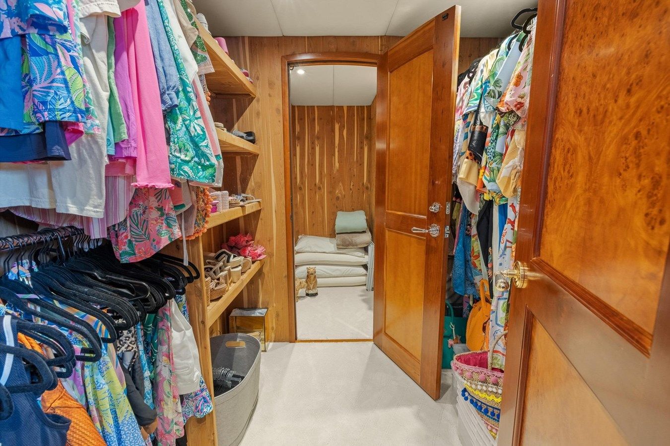 Buy a yacht DIRT POOR 1999