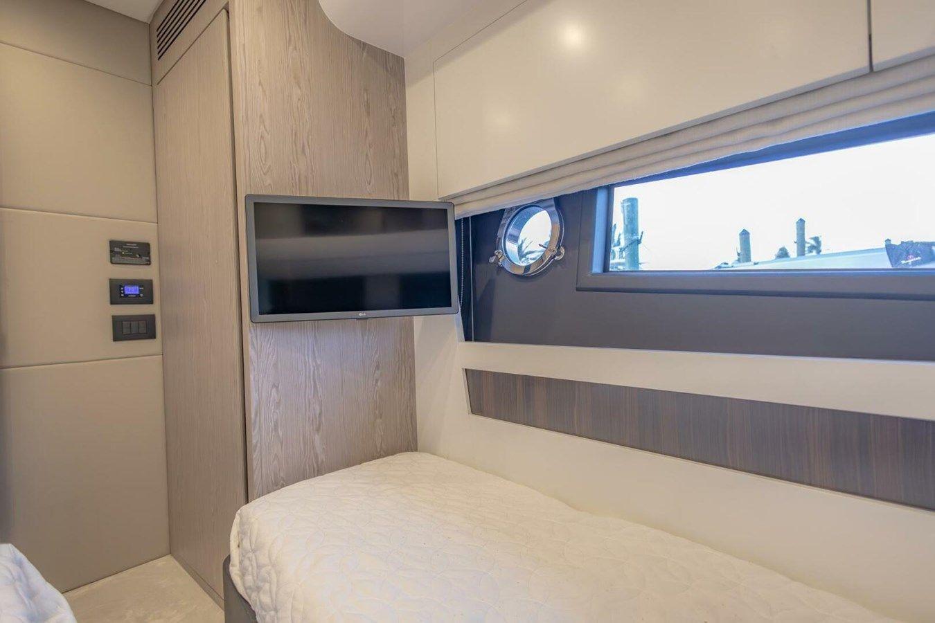 best yacht sales deals Asymmetry S6 Sport-Fly