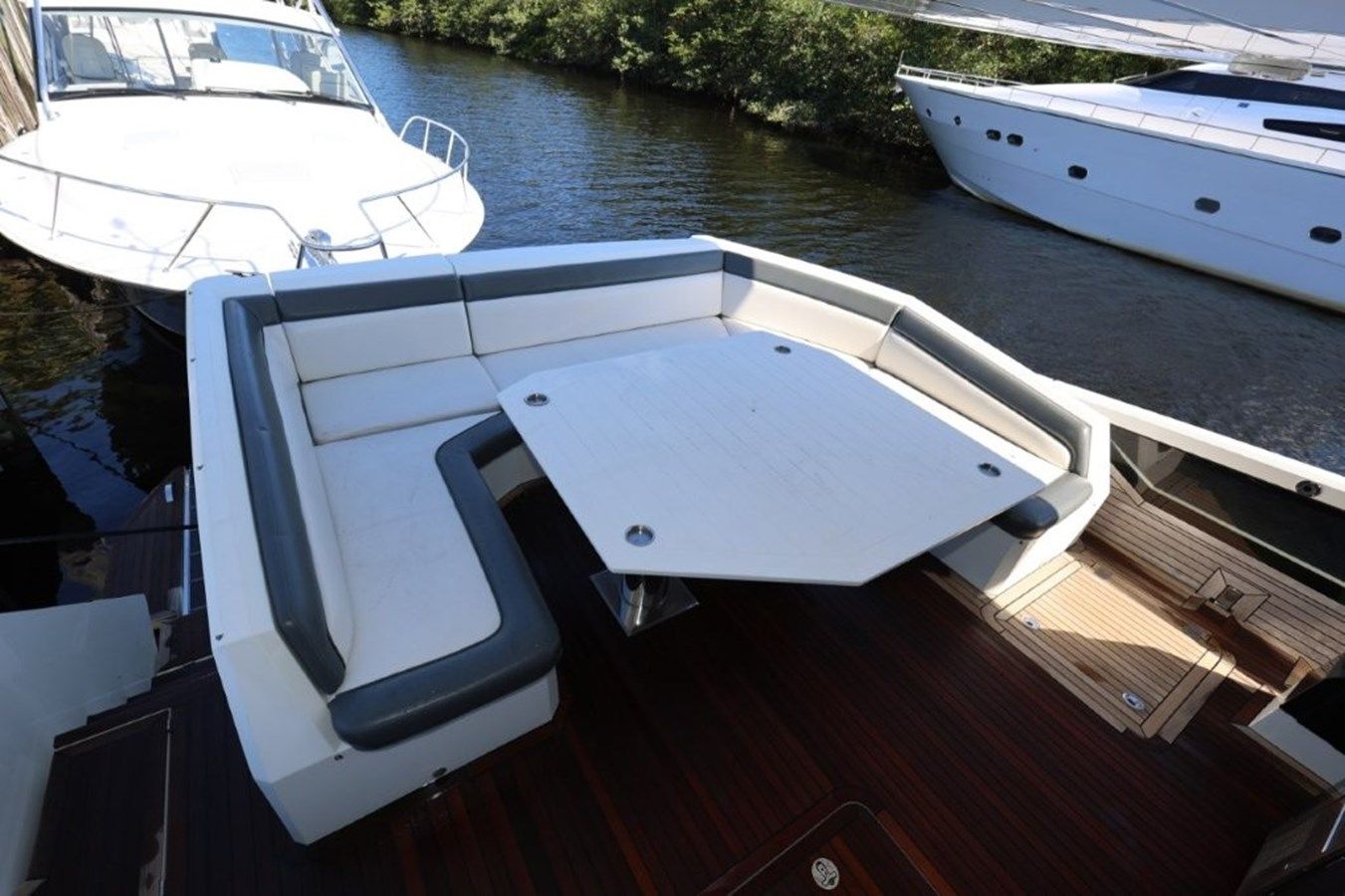 GLN65001J819 yacht sale