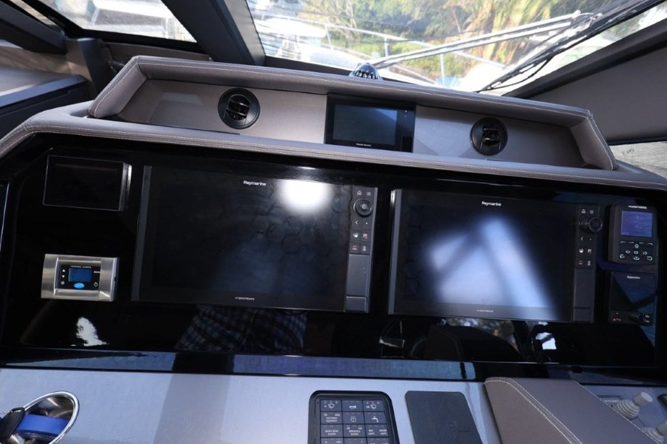 GLN65001J819 68 price