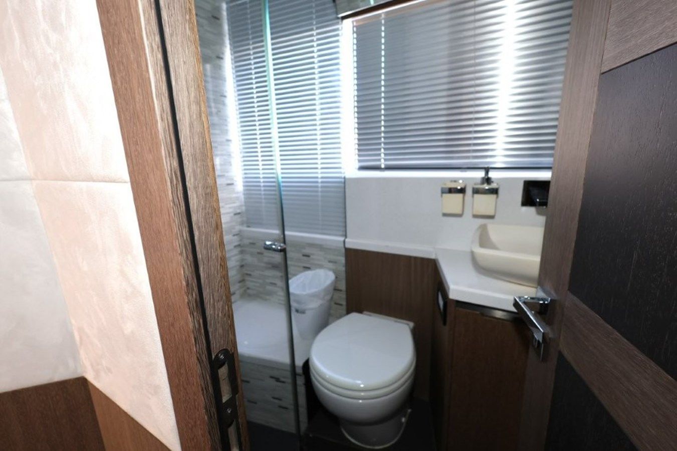 GLN65001J819 - Galeon Yachts yacht sale