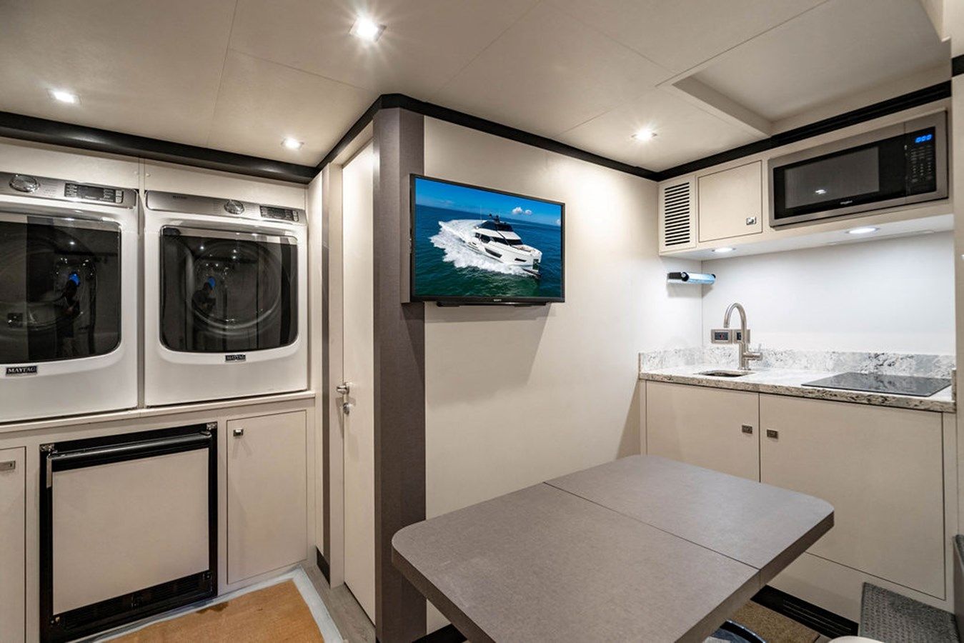 Купить яхту STOTSEA - Ocean Alexander в Shestakov Yacht Sales