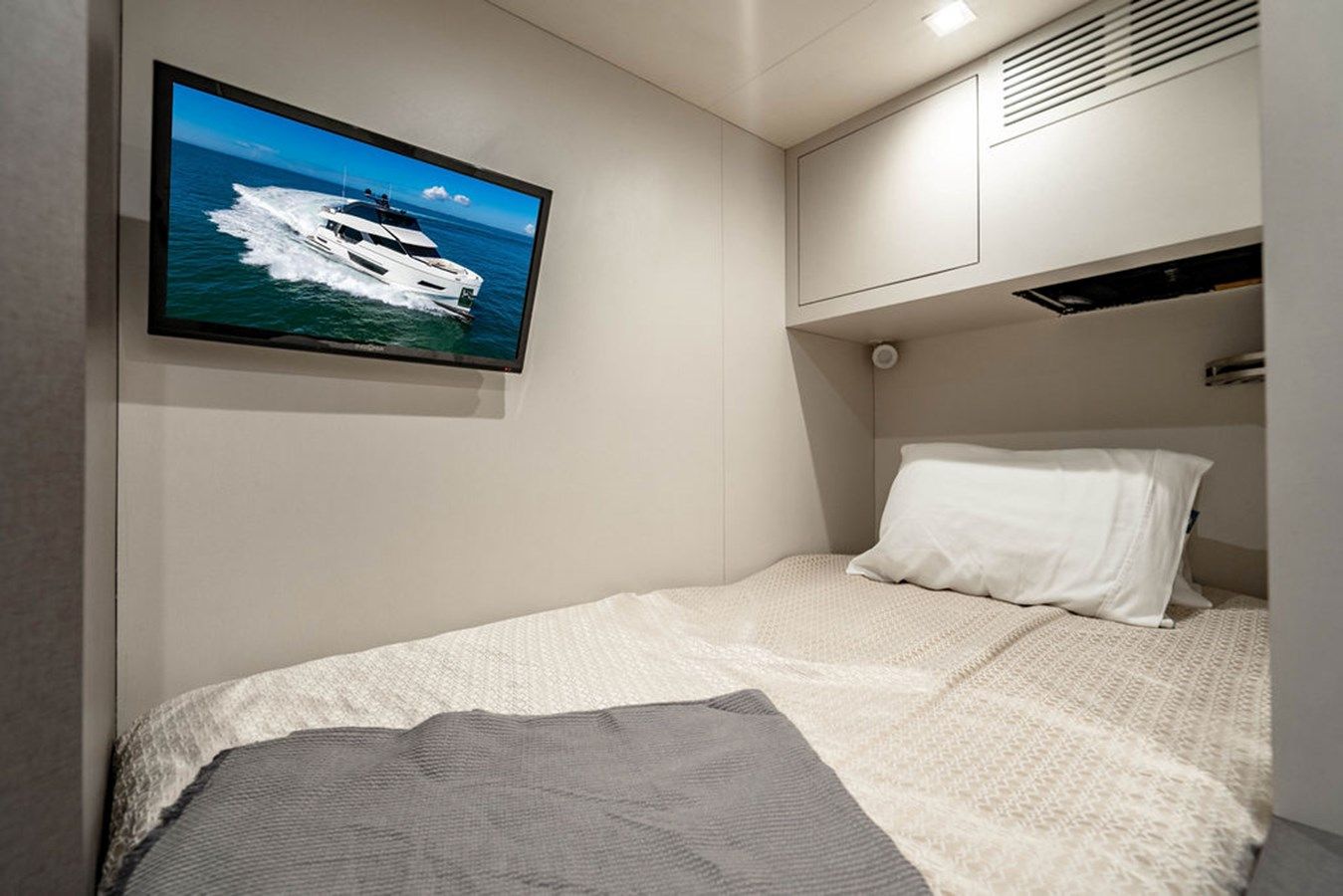 Продажа яхты STOTSEA 84