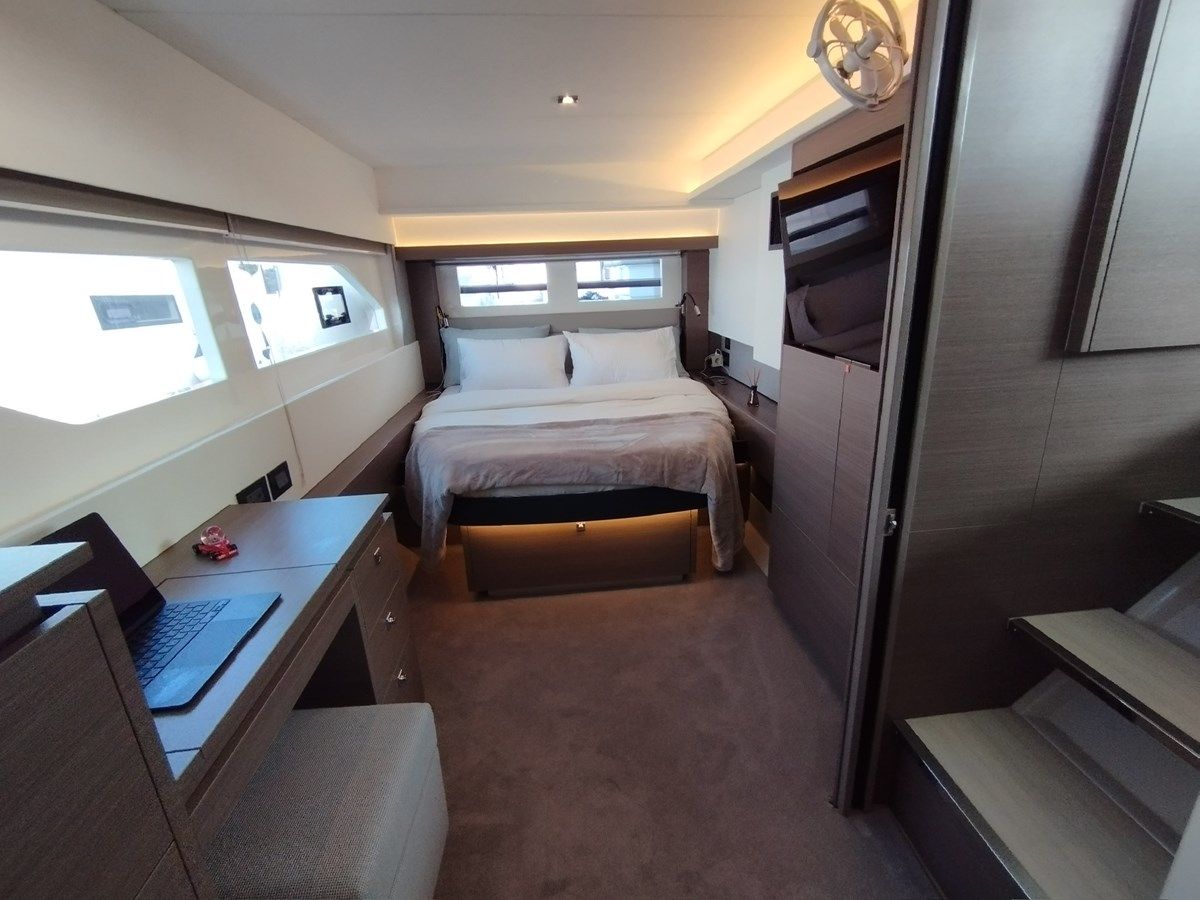 LEOPARD 53 - Leopard Catamarans price