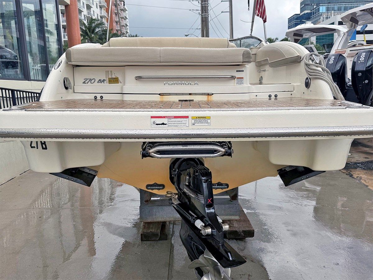 28' Formula 2015 270