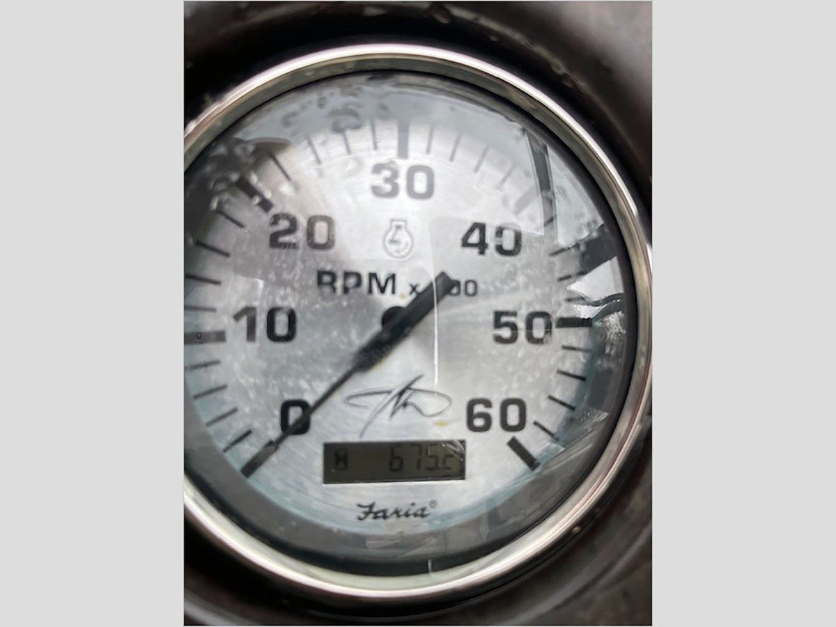 Продажа яхты 27' Monterey 2002 262 Cruisers 27