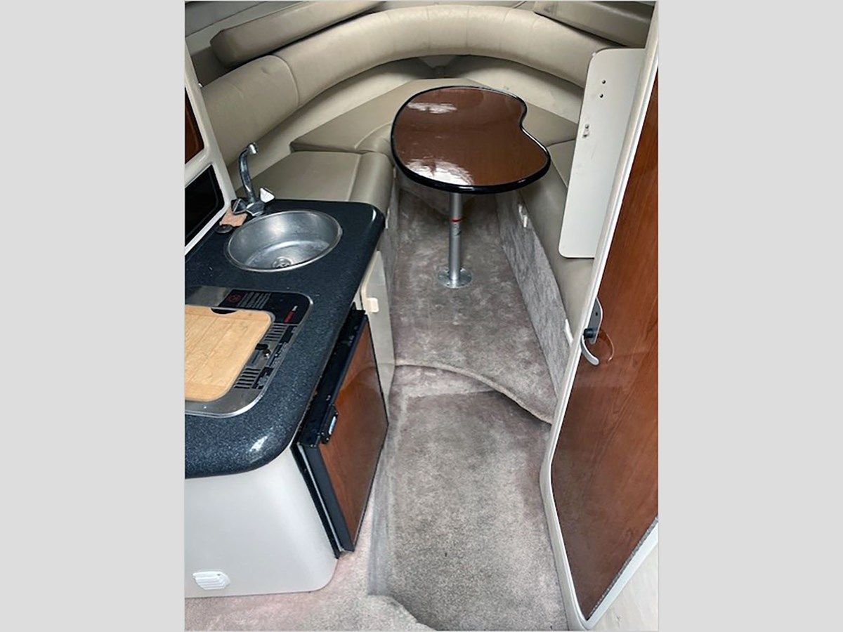 Лучшая цена на 27' Monterey 2002 262 Cruisers - MONTEREY