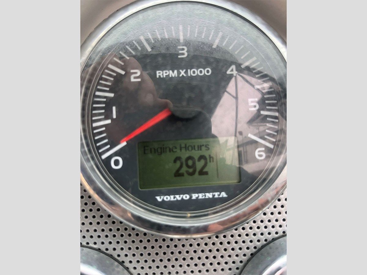 28' Chris Craft 2010 28 Launch 2010