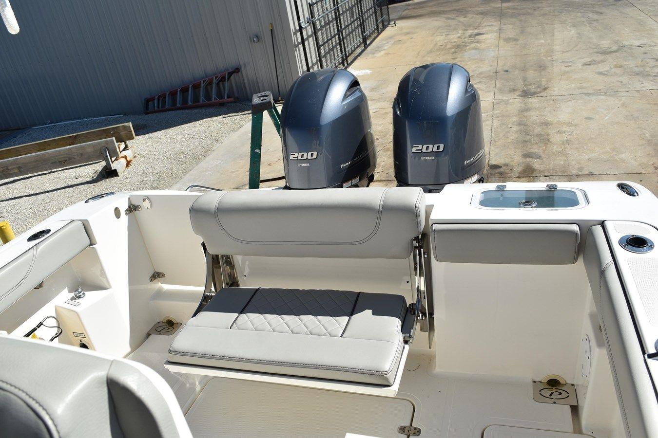 Продажа яхты No Name - PURSUIT BOATS