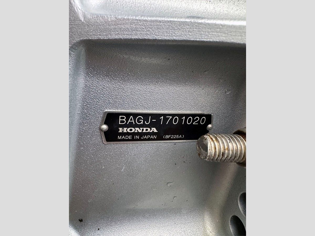 the best price on 26' Everglades 2006 260CC - Everglades