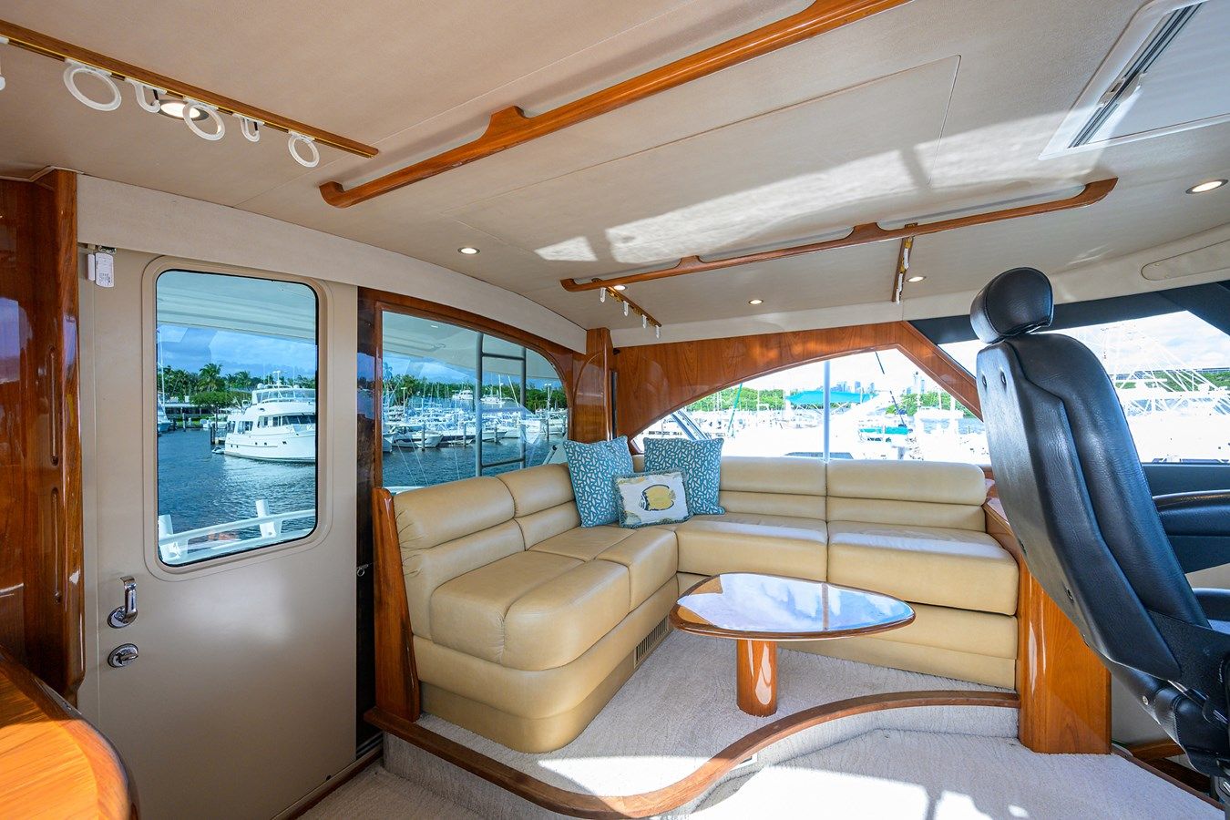 Купить яхту MARLIN MONROE - VIKING в Shestakov Yacht Sales