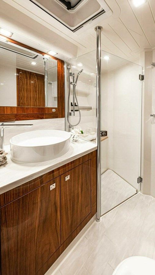 Продажа яхты WATER DOG