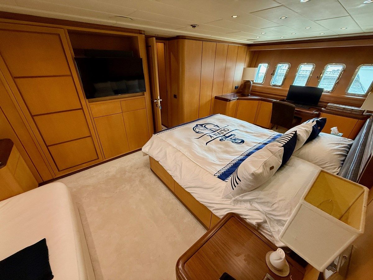 Buy a yacht OLIVIA K 92