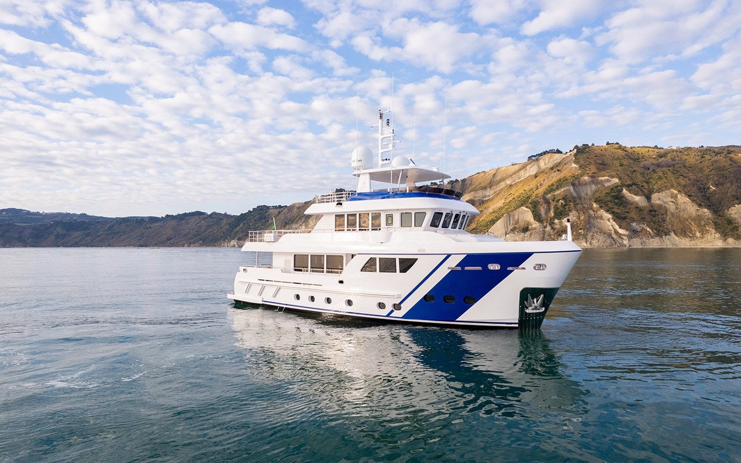 Лучшая цена на EMPIRE