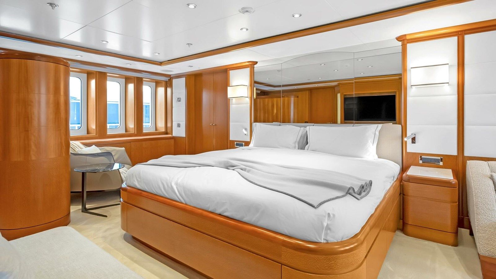 UNFORGETTABLE - ROYAL DENSHIP yacht sale