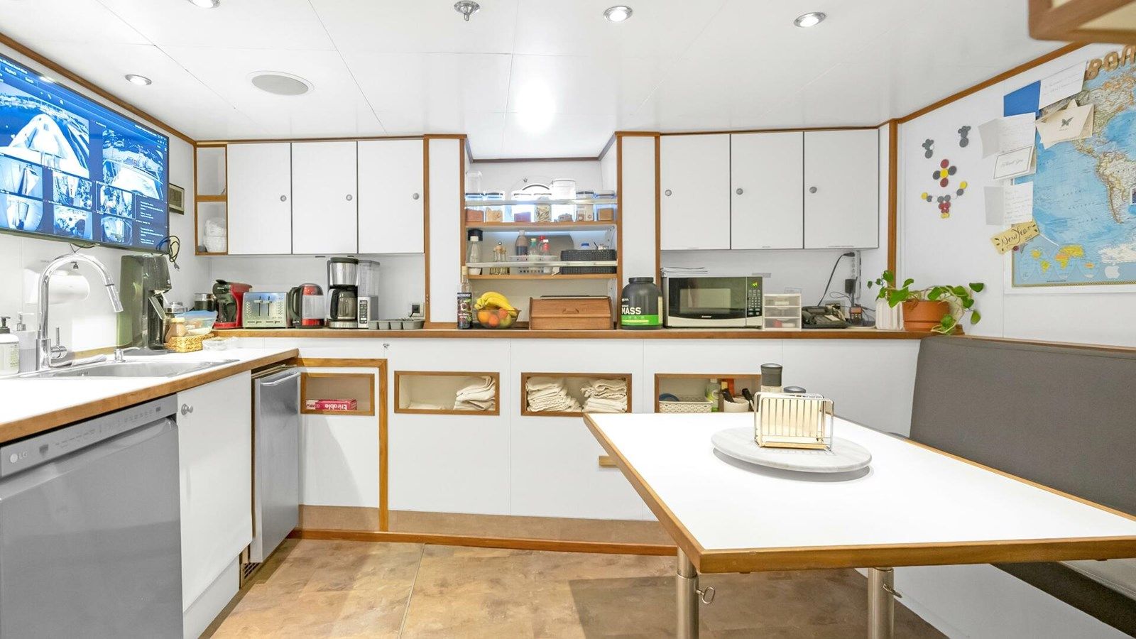 UNFORGETTABLE 137 price