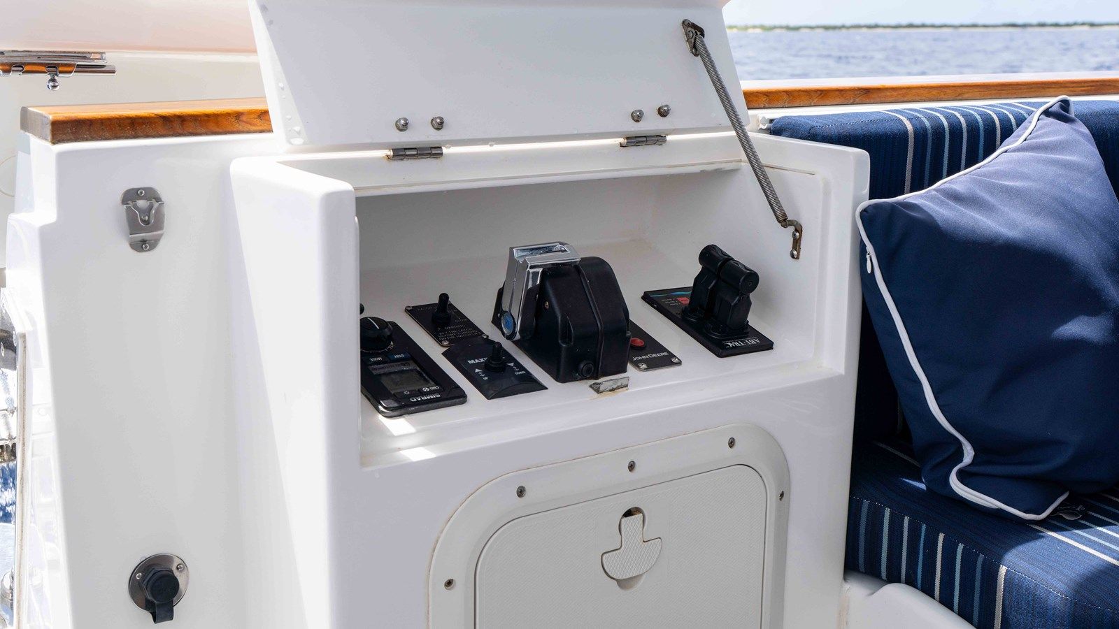 Купить яхту Martini 2022 в Shestakov Yacht Sales