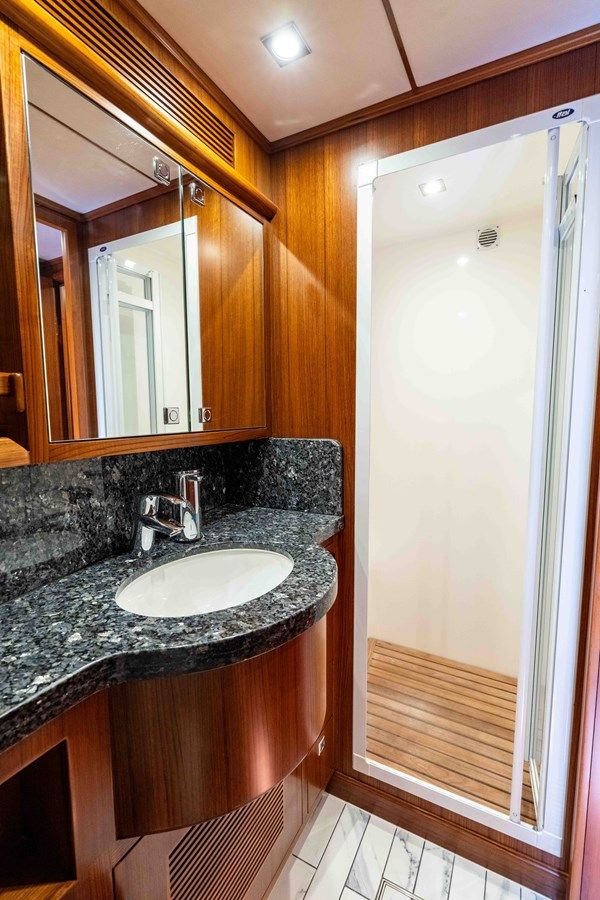 Продажа яхты Martini 63