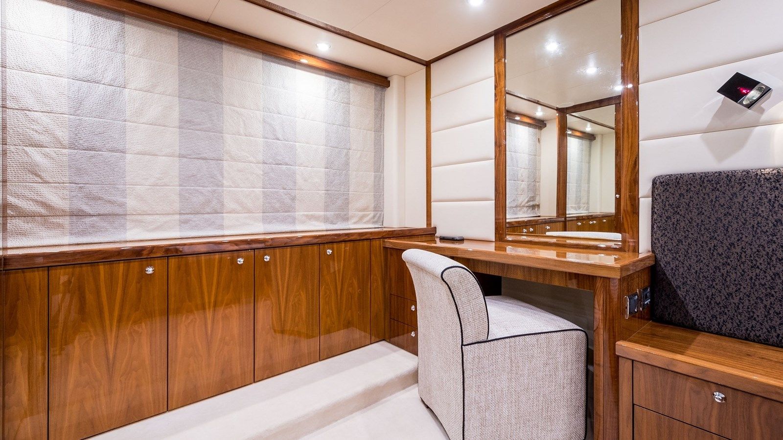 Buy a GRANDE - Sunseeker at Shestakov Yacht Sales