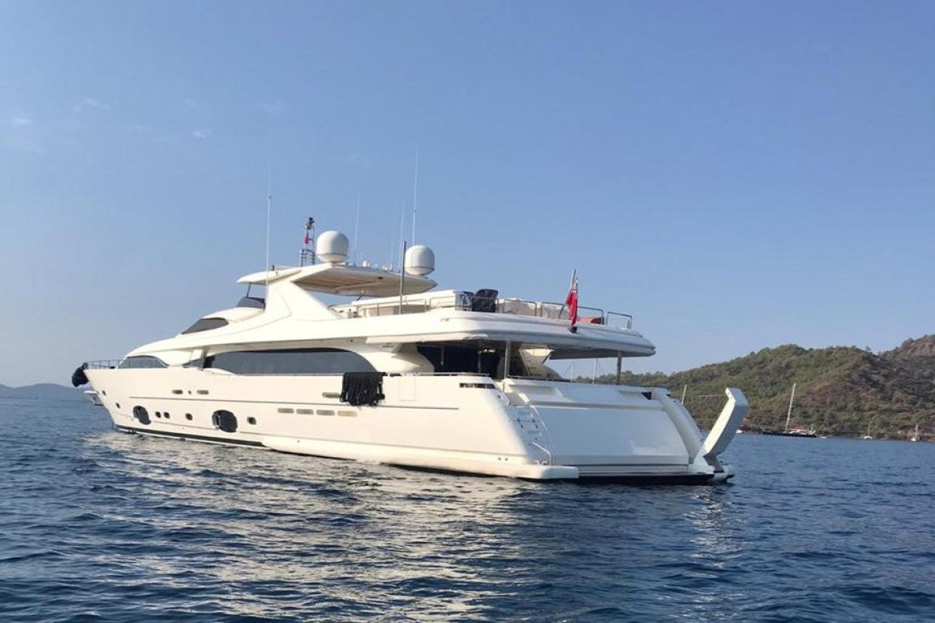 MISS ADO - Custom Line yacht sale