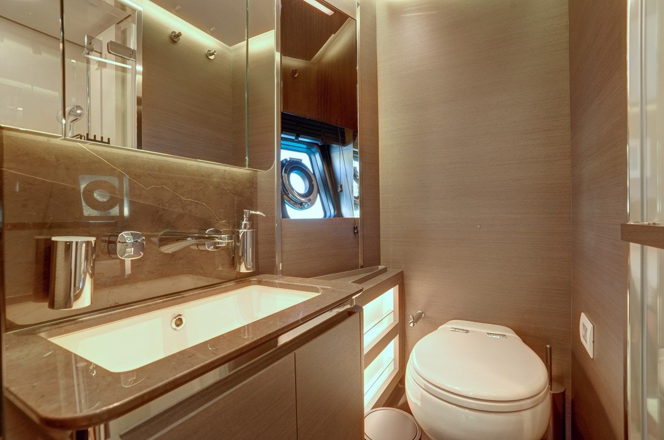 Продажа яхты APRICITY 80