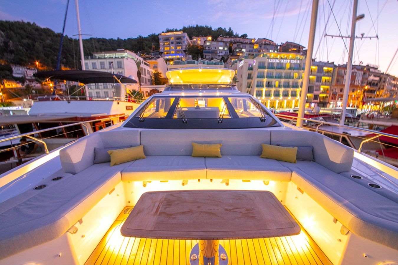 NIRVANA BY THE SEA - Azimut Yachts